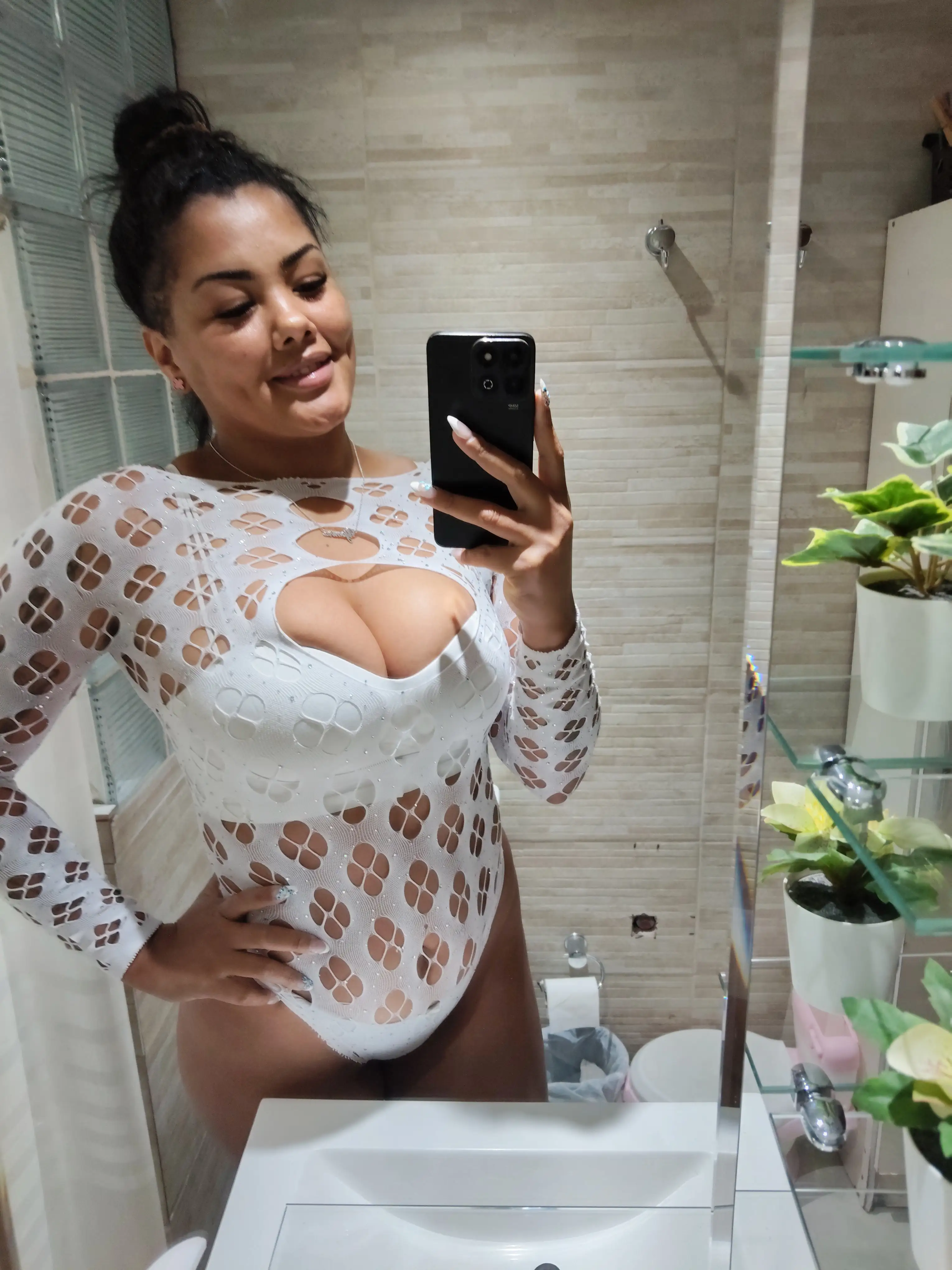 Yomira